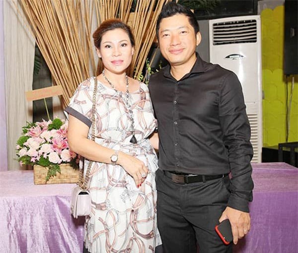 3 bà vợ đại gia giàu có và kín tiếng bậc nhất của sao nam showbiz Việt 3