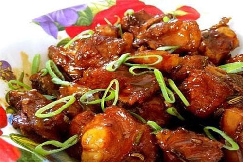 Khi làm sườn heo om, nếu muốn thịt mềm và giòn, hãy chú ý đến 'chi tiết' này khi chiên