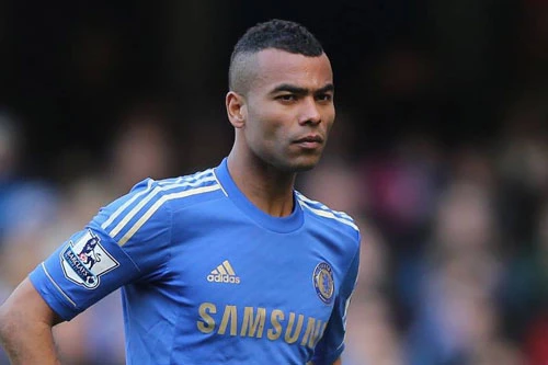 8. Ashley Cole (Arsenal, Chelsea - 31 lần kiến tạo).