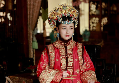 Bí ẩn về xác chết nữ mặc long bào trong ngôi mộ cổ, thân thế đã rõ nhưng những vết máu kỳ lạ trên đùi đến nay vẫn chưa có lời giải đáp