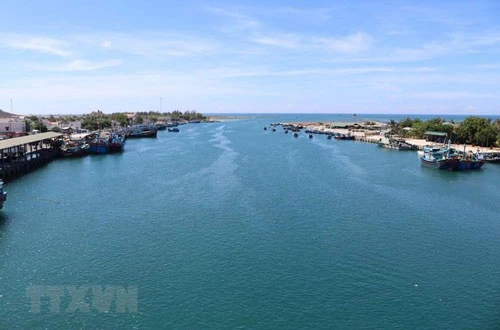 Đầm Nại (huyện Ninh Hải, Ninh Thuận) có diện tích khoảng 1.200 ha, là 1 trong 12 đầm phá ven biển lớn của Việt Nam. Ảnh: Nguyễn Thành/TTXVN