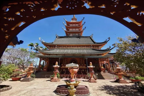 Với những dấu ấn mang phong cách riêng, kiến trúc của chùa Bửu Minh chính là sự kết hợp giữa hiện đại mà không mất đi phần cổ kính.