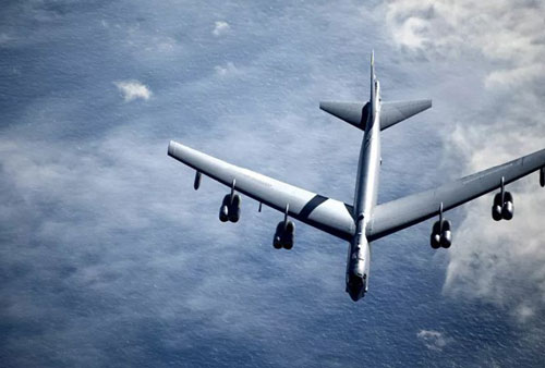 Mỹ điều máy bay ném bom B-52 Stratofortress và B-2 Spirit tới Thái Bình Dương