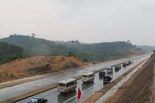 Dự án đường gần 1.000 tỷ đồng nối với cao tốc Nội Bài - Lào Cai chính thức thông xe