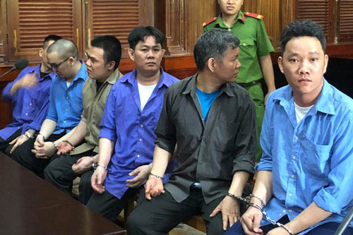 Bắt cóc người giữa trung tâm TP.HCM, đưa sang Campuchia để uy hiếp đòi nợ