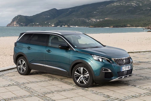 4. Peugeot 5008.