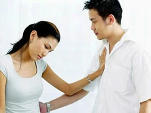 Bạn gái từ chối tình cảm của tôi vì mặc cảm gia đình không hạnh phúc