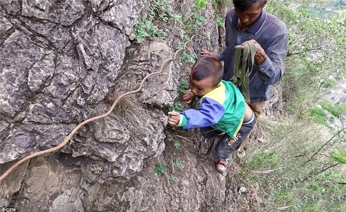 "dung tim" voi con duong den truong hiem nguy o trung quoc hinh 6