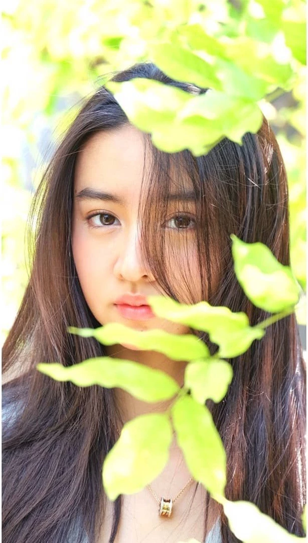 Vẻ đẹp trong veo như nàng thơ của người mẫu 17 tuổi Nhật Bản - ảnh 13