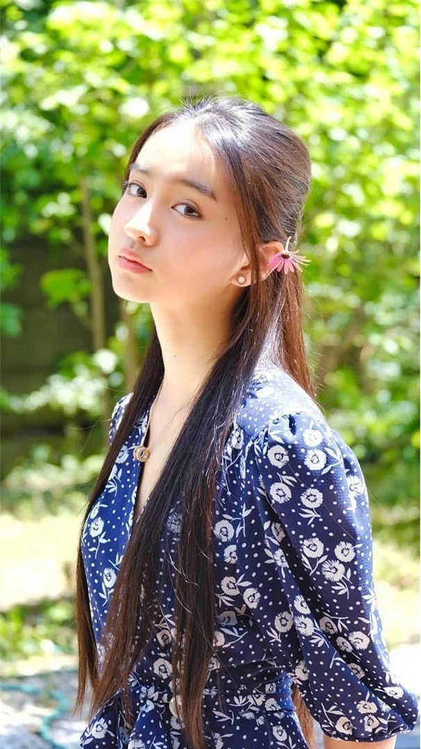 Vẻ đẹp trong veo như nàng thơ của người mẫu 17 tuổi Nhật Bản - ảnh 2