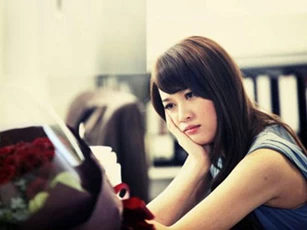 Suốt ngày tôi phải nghe những lời giục lấy chồng
