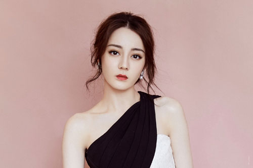 Những mỹ nhân Hoa Ngữ đóng phim nhiều năm nhưng vẫn bị chê diễn dở: Toàn ‘sao bự’