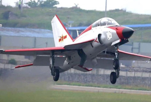 Vì sao hải quân Trung Quốc đưa máy bay huấn luyện hạng nhẹ lên tàu sân bay?