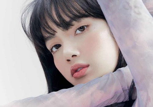 Ảnh họa báo của Lisa (Black Pink) bất ngờ được Knet khen tới tấp