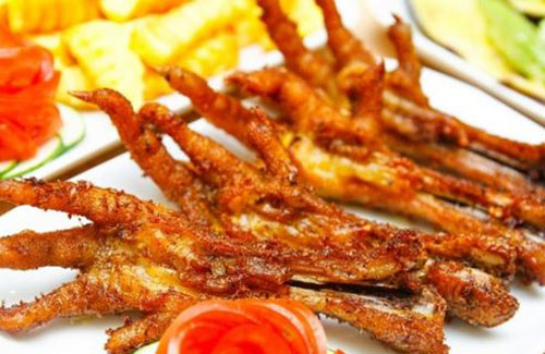 CLIP: Cách làm chân gà nướng sa tế thơm cay