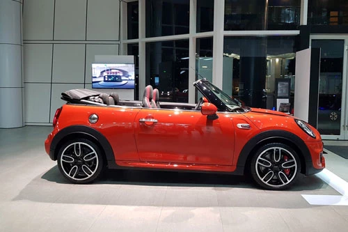 3. MINI Convertible.