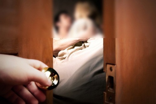 Bất an khi từng "cướp chồng" của đồng nghiệp