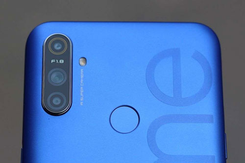 Smartphone chống nước, 3 camera sau, pin 5.000 mAh, giá rẻ bất ngờ