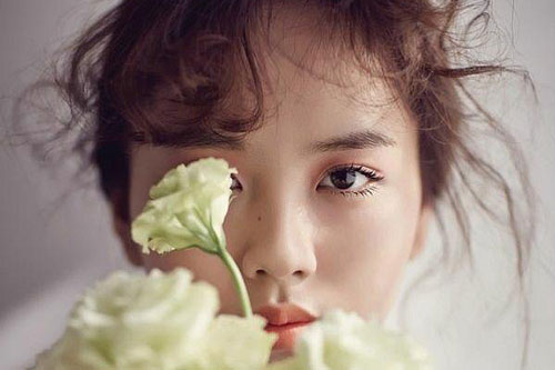 3 lời nhắn nhủ thấu tận tâm can phụ nữ tuổi 50 gửi tuổi 20: Đừng hy sinh tất cả vì người khác