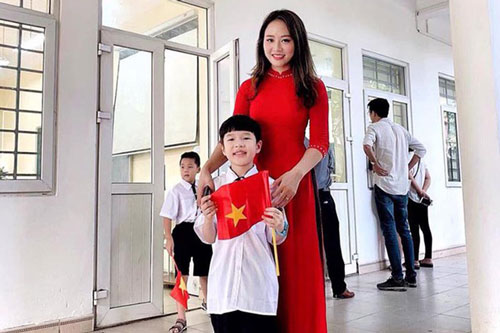 "Cô giáo hot girl" xinh đẹp, dịu dàng được học trò yêu quý