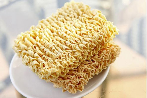 Nếu vẫn ăn mỳ tôm theo những cách này bạn phải bỏ gấp kẻo nguy hiểm đến tính mạng