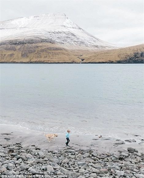 cuoc song la ky cua nhung ngoi lang don doc tren dao faroe hinh 4