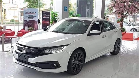 Honda Civic đẹp mê ly giảm giá cực mạnh, đe Mazda 3, Kia Cerato, Hyundai Elantra