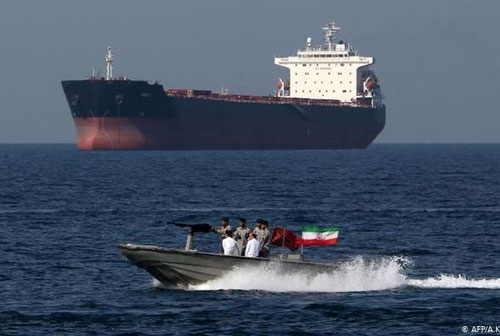 Mỹ vạch ranh giới ở vùng Vịnh, Iran phản ứng