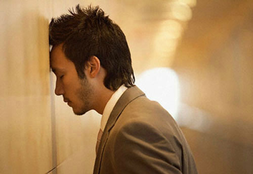 Tôi quá sợ người vợ thích kiểm soát mọi thứ