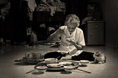 Nếu không biết tu dưỡng cho tốt, sau tuổi 60 có thể sẽ gặp phải bi kịch ngoài ý muốn này