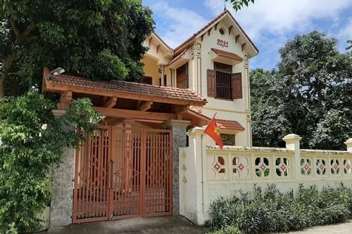 Ngôi nhà khang trang của “hộ cận nghèo” tại Thanh Hóa (Ảnh: NLĐ)