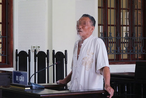 Nghệ An: Dùng khăn tang trói em trai, cụ ông 81 tuổi hầu tòa
