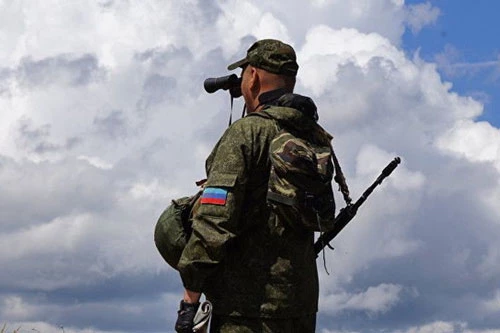 Cộng hòa Nhân dân Donetsk (DPR) tự xưng đặt quân đội trong trạng thái sẵn sàng chiến đấu. (Ảnh minh họa. Nguồn: Sputnik)
