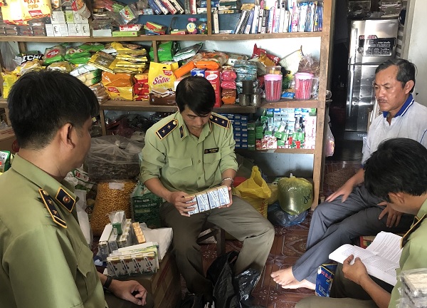 Bình Định: Xử lý một cơ sở kinh doanh sữa đã hết hạn