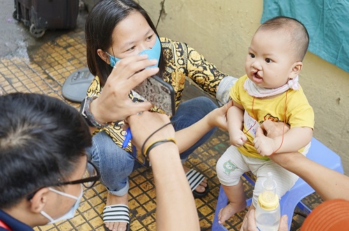 Dalat Hasfarm đồng hành mang lại nụ cười cho trẻ em Việt