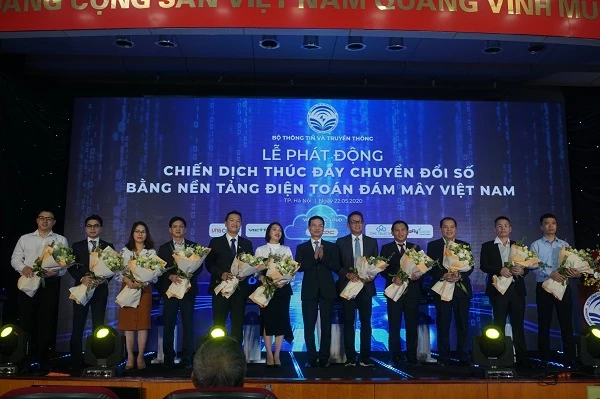 Bộ TT&TT phát động chiến dịch thúc đẩy chuyển đổi số bằng nền tảng điện toán đám mây Việt Nam.