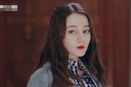 Fan hâm mộ thất vọng vì nhan sắc xuống cấp của Địch Lệ Nhiệt Ba