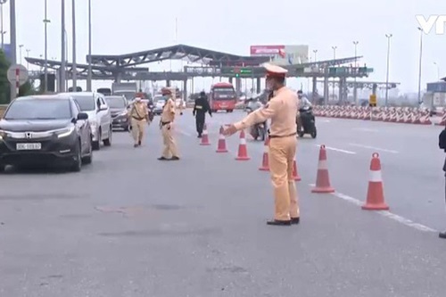 Nhiều lái xe vẫn cố tình "quên" Nghị định 100?