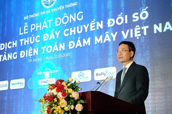 Bộ trưởng Nguyễn Mạnh Hùng phát biểu tại buổi lễ phát động chiến dịch thúc đẩy chuyển đổi số bằng công nghệ điện toán đám mây