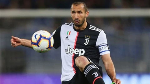 Chi tiền tấn mua De Ligt, Juve vẫn nhớ Chiellini