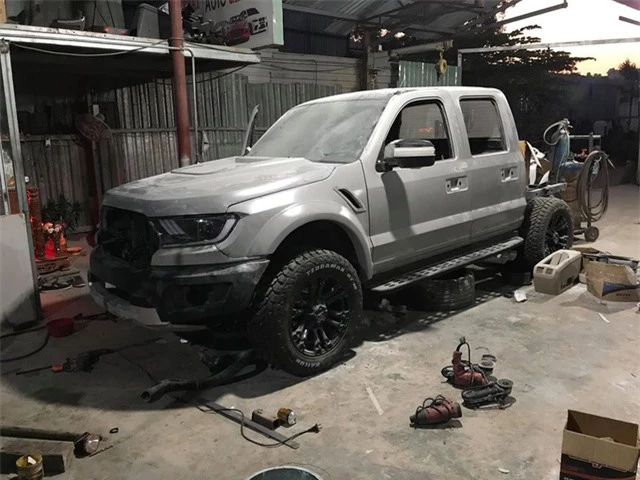 Ford Ranger đời ‘cổ’ độ kỳ công thành Ranger Raptor ảnh 07