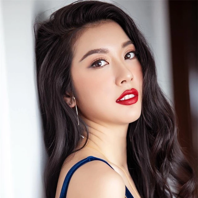 Nhan sắc Thúy Vân và hội mỹ nhân Hoa hậu Hoàn vũ Việt Nam sau nửa năm - 3 Nhan sắc Thúy Vân và hội mỹ nhân Hoa hậu Hoàn vũ Việt Nam sau nửa năm - 3