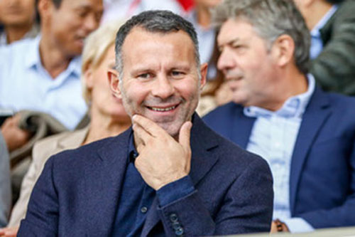 Huyền thoại M.U ngỡ ngàng trước kỳ tích của lứa Công Phượng, Quang Hải