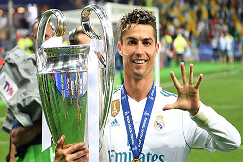 Ancelotti: 'Bạn không cần dạy dỗ Ronaldo'