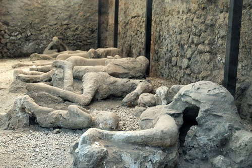 Hàng trăm hài cốt tiết lộ thảm kịch "máu người bốc hơi"