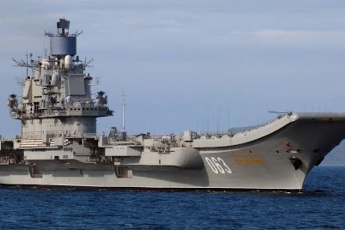 Tàu sân bay Đô đốc Kuznetsov của Hải quân Nga vẫn chưa hẹn ngày quay lại hạm đội. Ảnh: RIA Novosti.