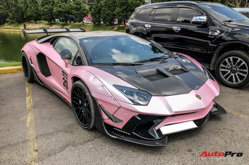 Cận cảnh Lamborghini Aventador Liberty Walk phong cách 'nữ tính' của đại gia Đà Lạt