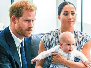 Meghan Markle chia sẻ thông tin về con trai nhưng cư dân mạng lại đồng loạt đề nghị hoàng gia Anh hãy cứu lấy bé Archie