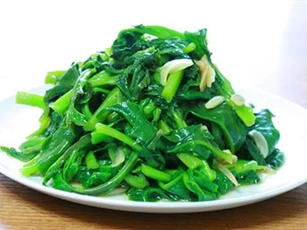 Xuất hiện 4 dấu hiệu này chứng tỏ cơ thể bạn "đại kỵ" với rau mồng tơi