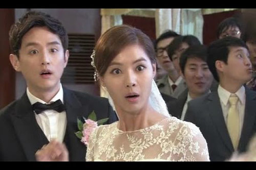 Phát hiện vợ "cắm sừng" trước ngày cưới, chồng đã làm điều này trong lễ thành hôn khiến ai cũng nể